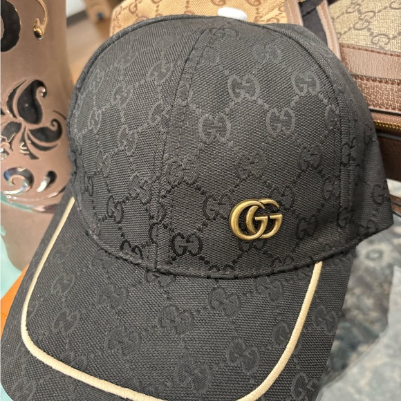 Gucci Black Monogram Cap with Gold Tag - Picture 1 of 10